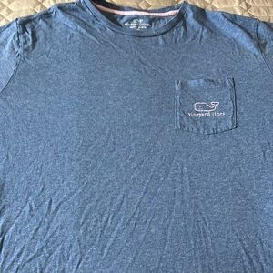 Men’s vineyard vines long sleeve shirt